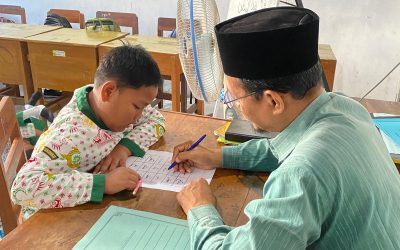 Langkah Awal Pembinaan Qur’ani: Siswa MIM 1 PK Sukoharjo Dibimbing Belajar Al-Husna Sebelum Tahap Al-Qur’an