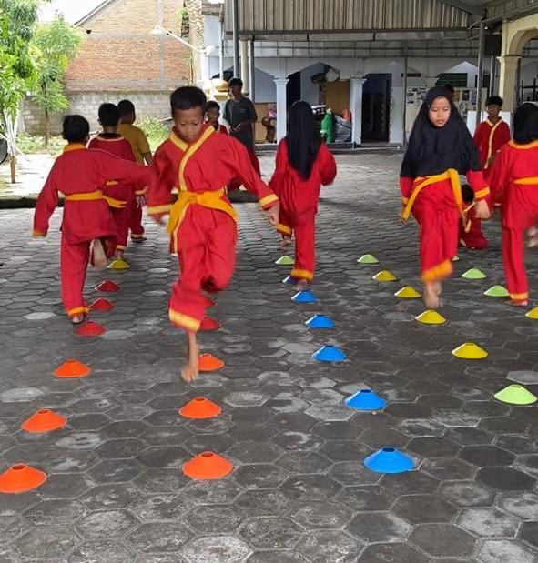 Membina Disiplin dan Mental Juara Siswa lewat Tapak Suci