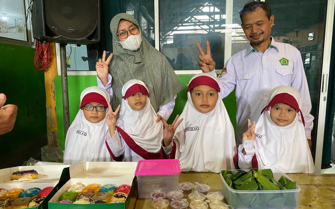 Market Day MIM 1 PK Sukoharjo: Dari Kelas untuk Pengalaman Berharga