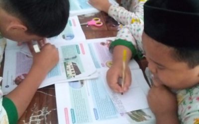 Pemanfaatan Kertas Bekas sebagai Buku Tulis Mini untuk Merangkum di MIM 1 PK Sukoharjo