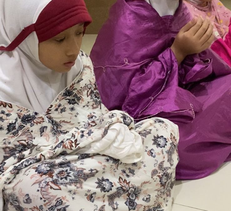 Khusyuk dalam Doa: Siswa MIM 1 PK Sukoharjo Menumbuhkan Karakter Islami Sejak Dini