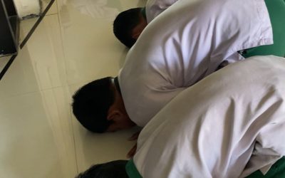Pendidikan Iman Sejak Dini, MIM 1 PK Sukoharjo Biasakan Salat dengan Khusyuk