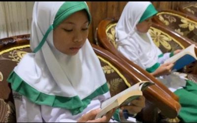 Menumbuhkan Budaya Literasi: Siswa MIM 1 PK Sukoharjo Antusias Membaca di Perpustakaan Sekolah