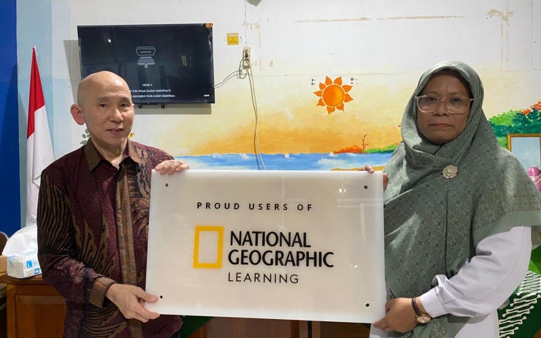 ✨ Penyerahan Plakat Kerja Sama NatGeo dengan MIM 1 PK Sukoharjo ✨