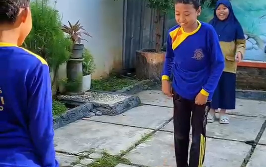 Class Meeting Tema Tradisional Day 3: Murid MIM 1 PK Sukoharjo Antusias Mengenal Permainan Tradisional Nusantara