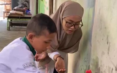 Siswa Baru MIM 1 PK Sukoharjo Belajar Tata Cara Wudhu yang Benar sebagai Bekal Ibadah Sehari-hari