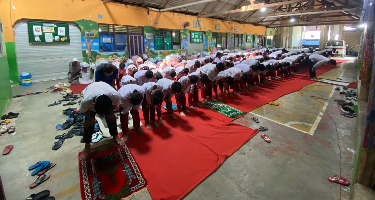 SHOLAT BERJAMAAH