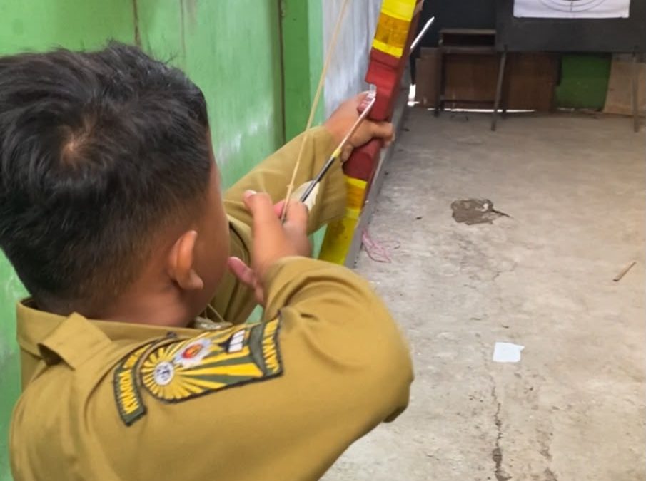 Meneladani Sunnah Rasulullah melalui Ekstrakurikuler Memanah di MIM 1 PK Sukoharjo
