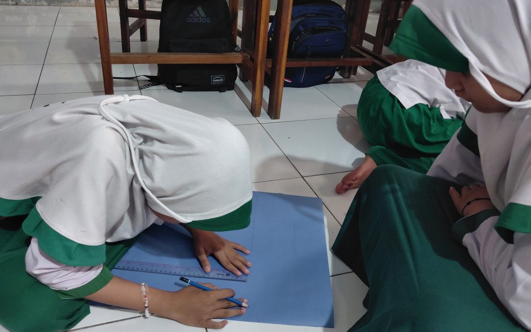 Sentuhan Kreativitas dalam Matematika: Meningkatkan Pemahaman Siswa Lewat Pembuatan Jaring-Jaring Bangun Ruang